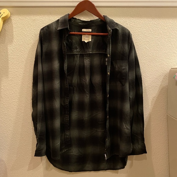 Black and green flannel - Picture 1 of 3